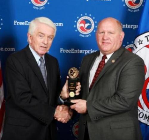Thompson receives "Spirit of Enterprise" Award from U.S. Chamber President